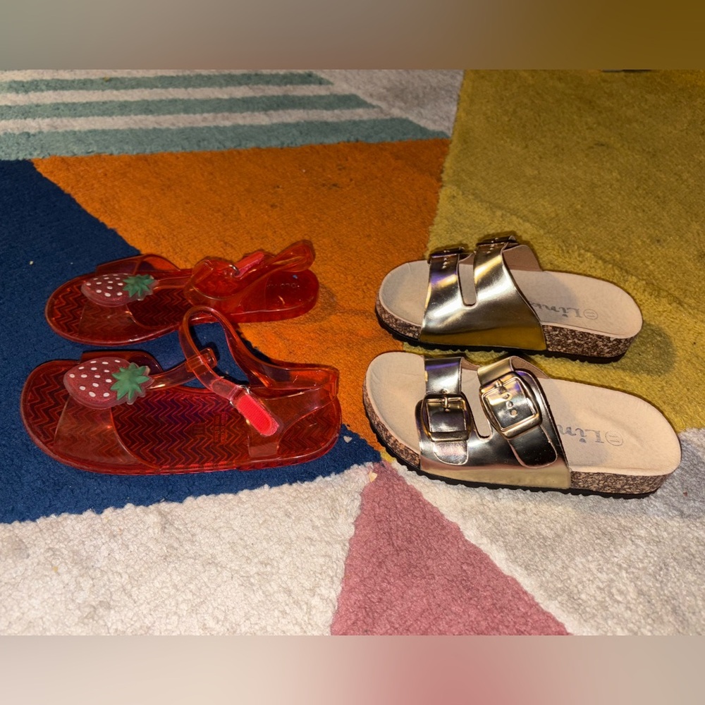 11C Gold and Red Kids Sandals